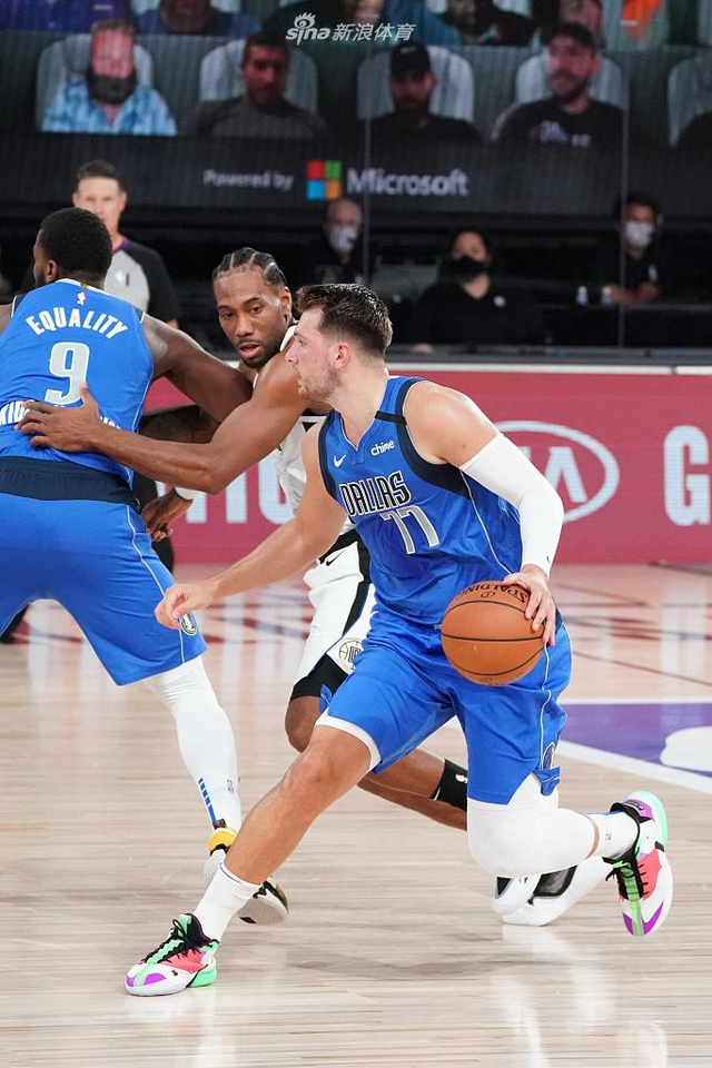 与西班牙的 与西班牙的